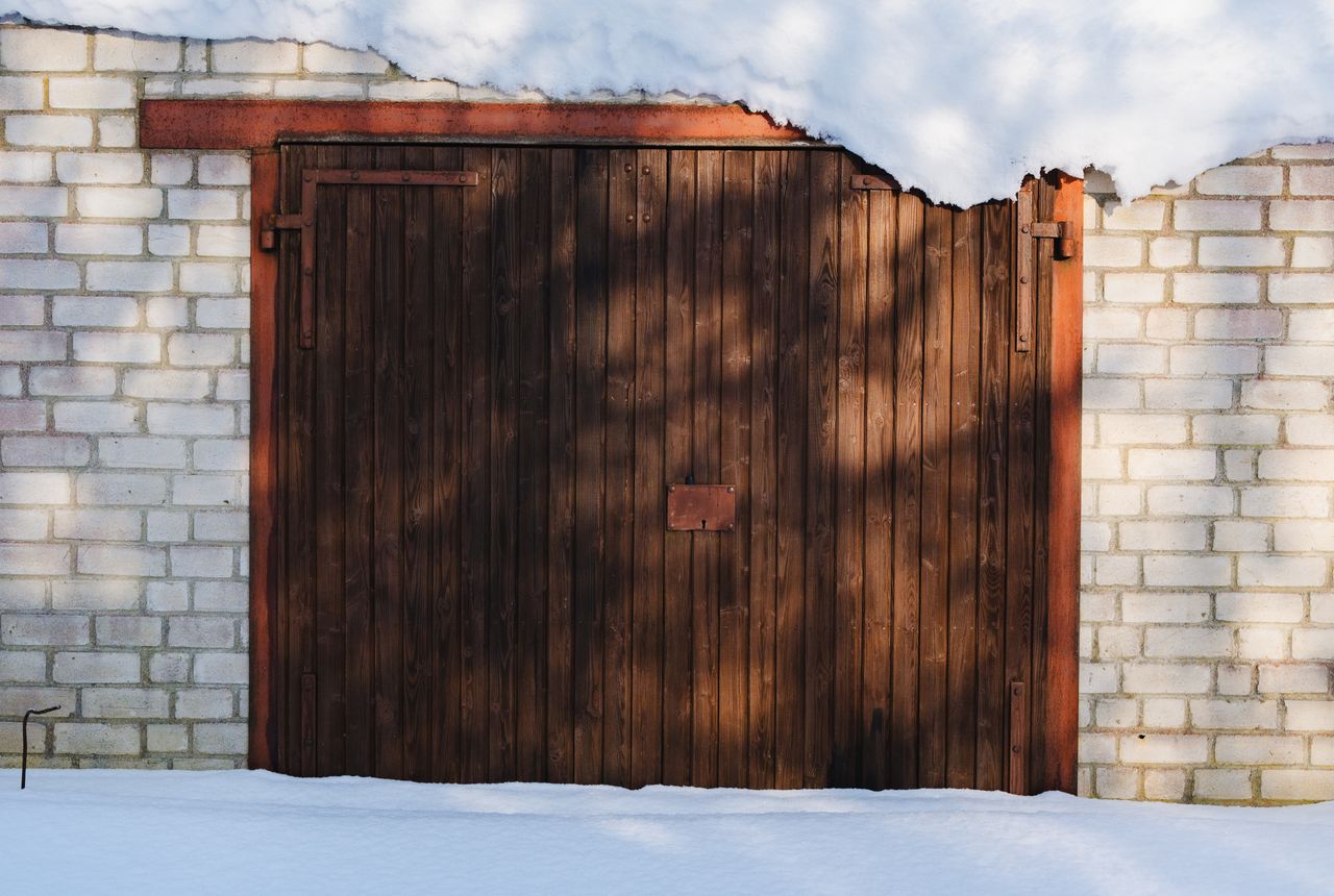 Garage door service in Gaithersburg, MD