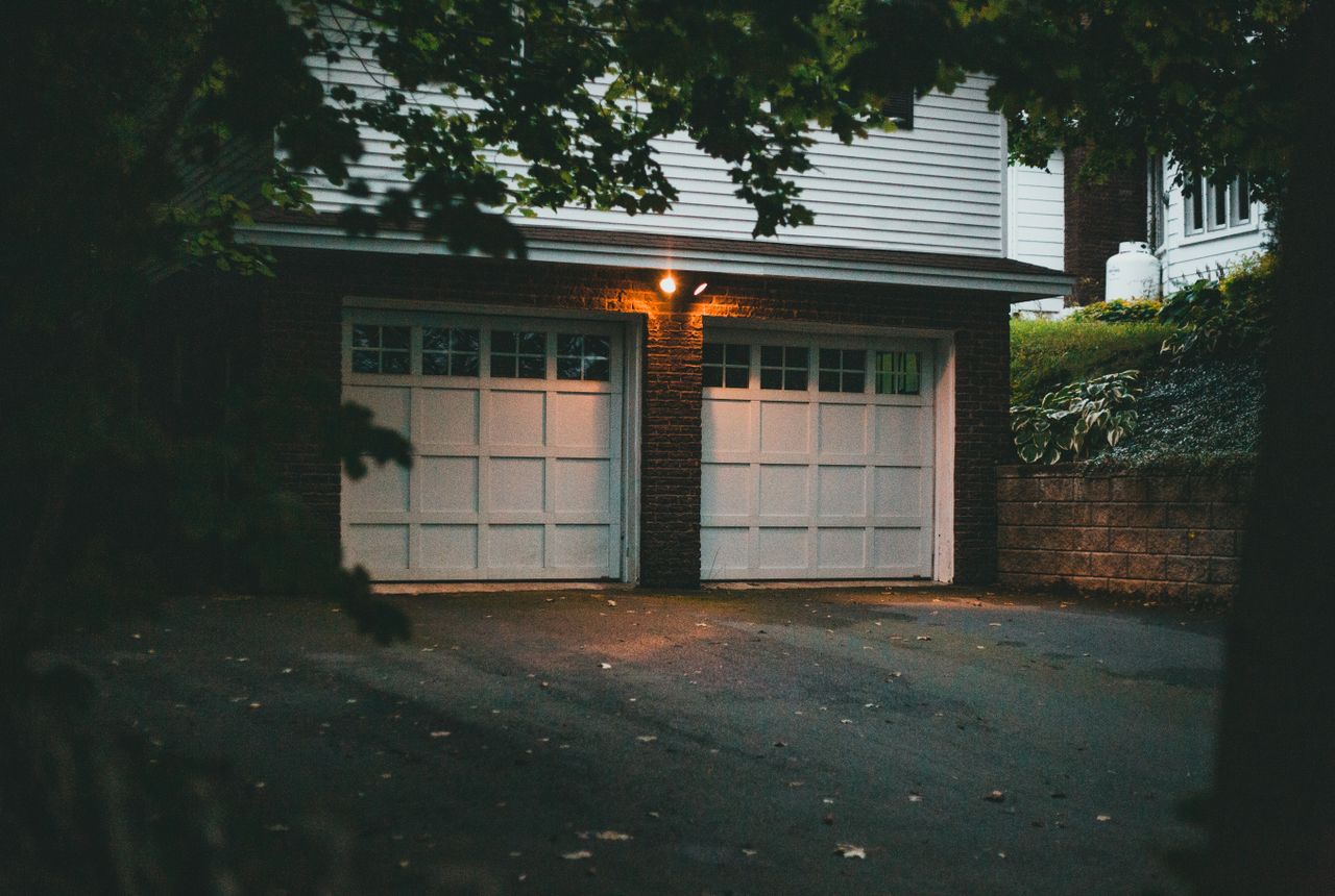 Garage door service in Gaithersburg, MD
